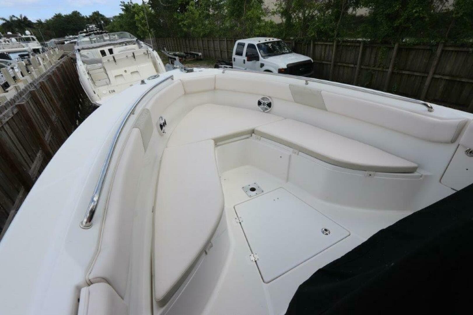 2017 Robalo R260 Center Console