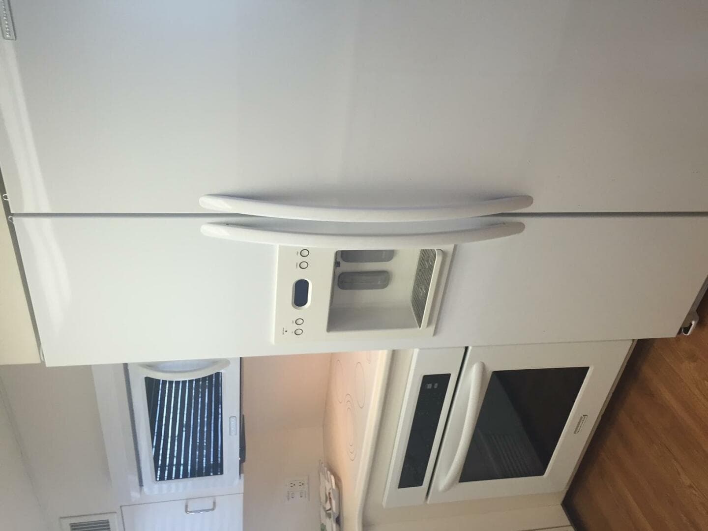 1994 Hatteras 70 Cockpit Motor Yacht