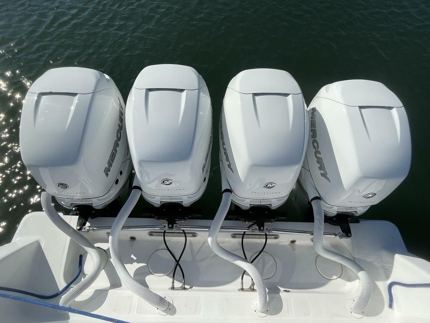 2018 Invincible 42 Center Cabin