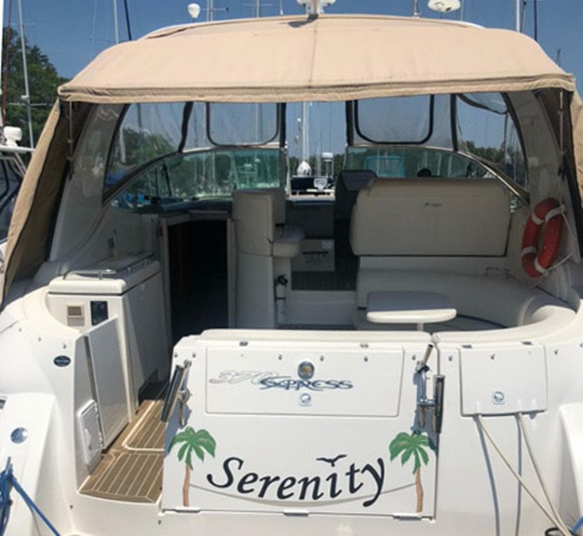 2007 Cruisers Yachts 370 Express