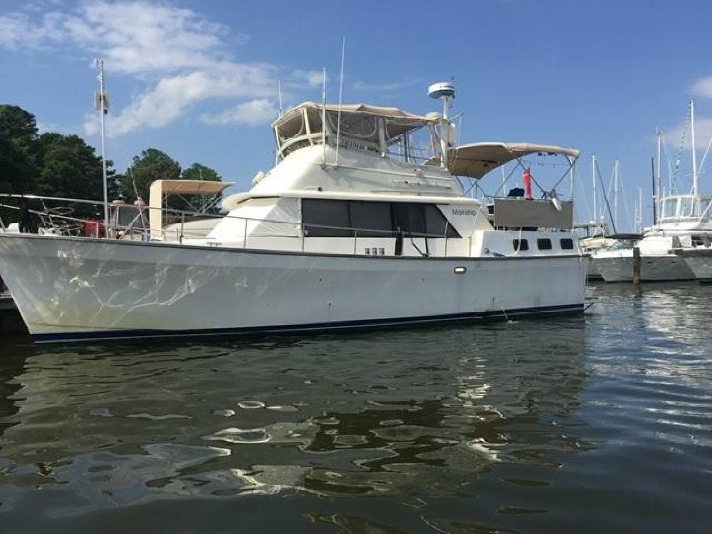40' Mainship port forward profile3