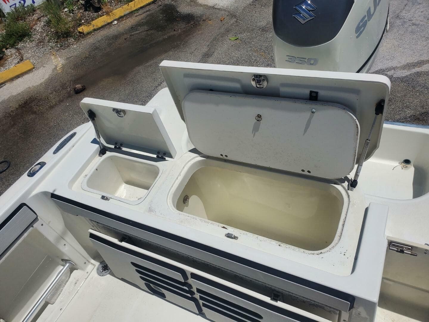 2003 Hydra-Sports 2400 Center Console