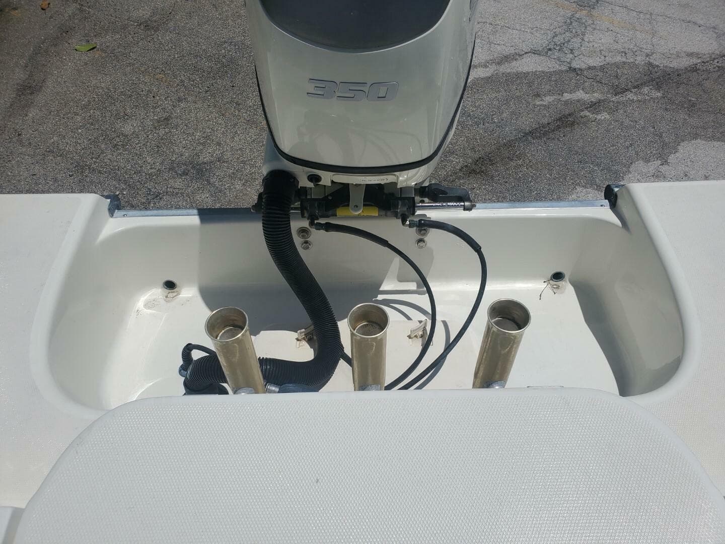 2003 Hydra-Sports 2400 Center Console