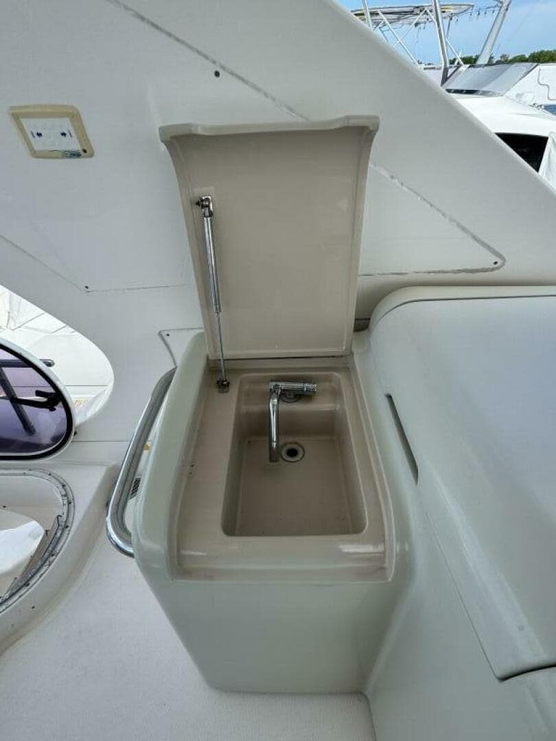 2013 Azimut 64 Fly