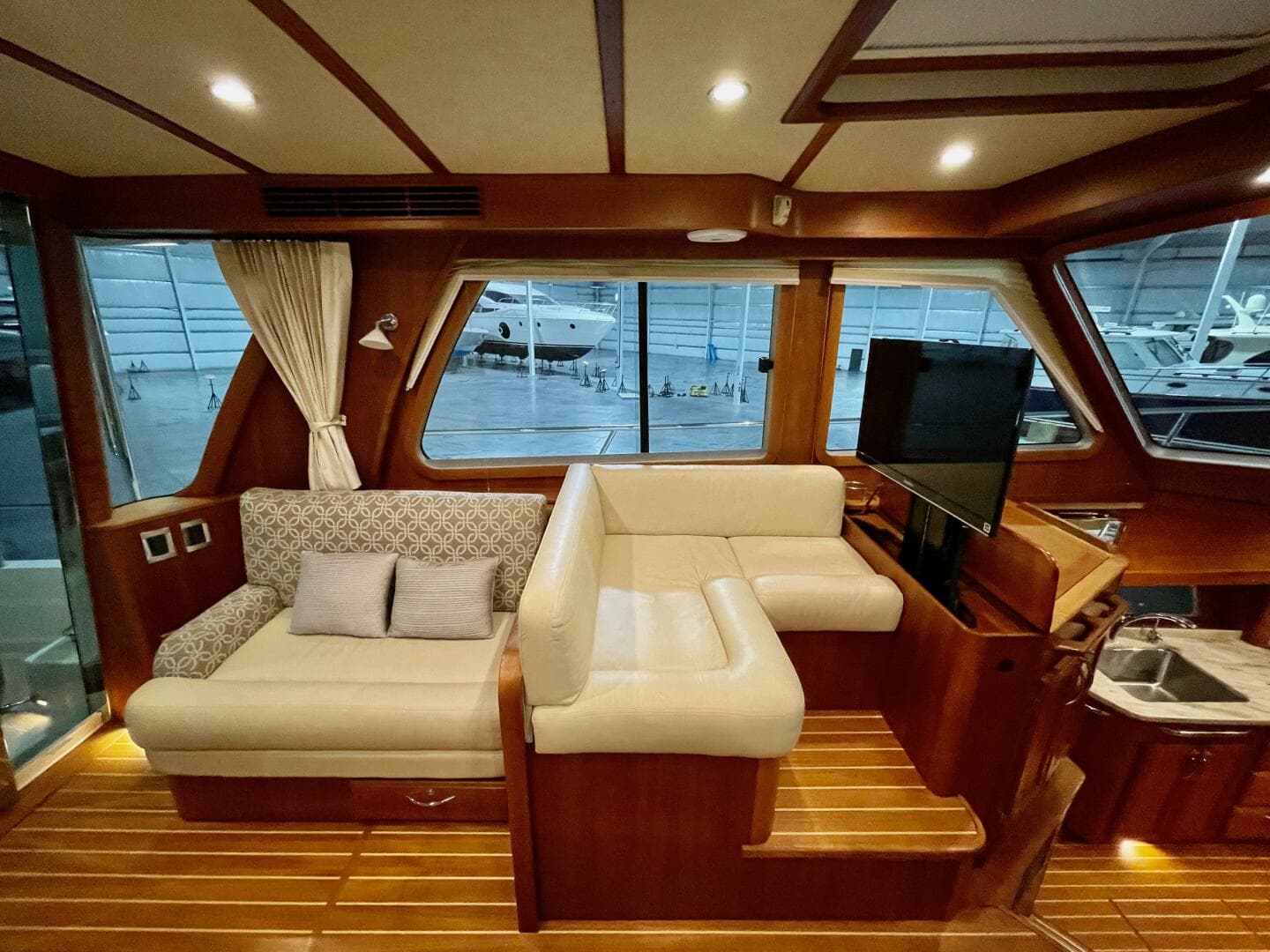 2016 Sabre 48 Salon Express