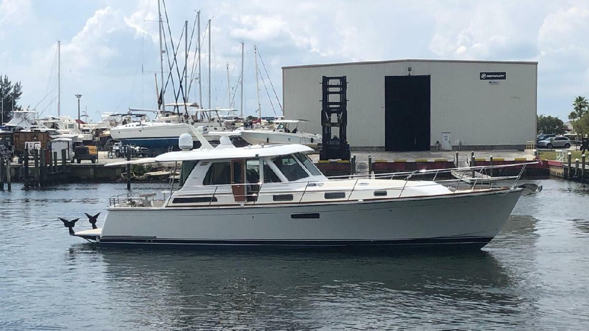 2016 Sabre 48 Salon Express