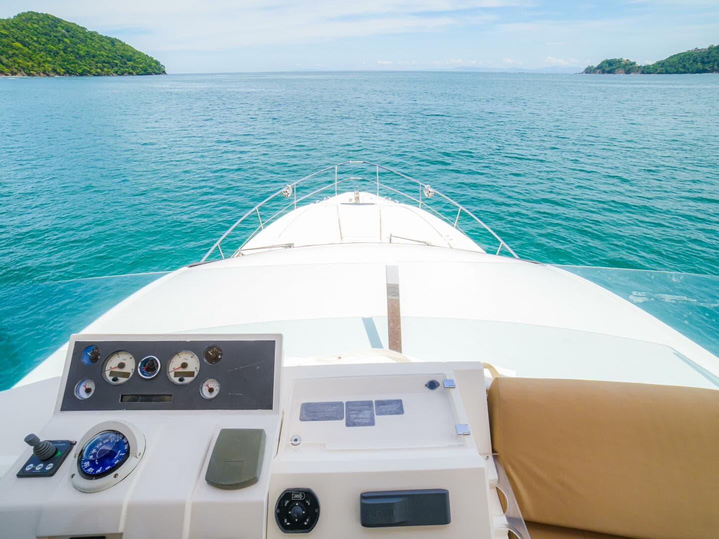 50  Fairline 2014 Cruiser "YOLO" - Helm