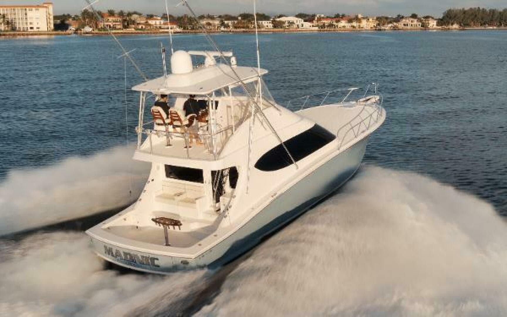 54' Hatteras GT54 - Profile
