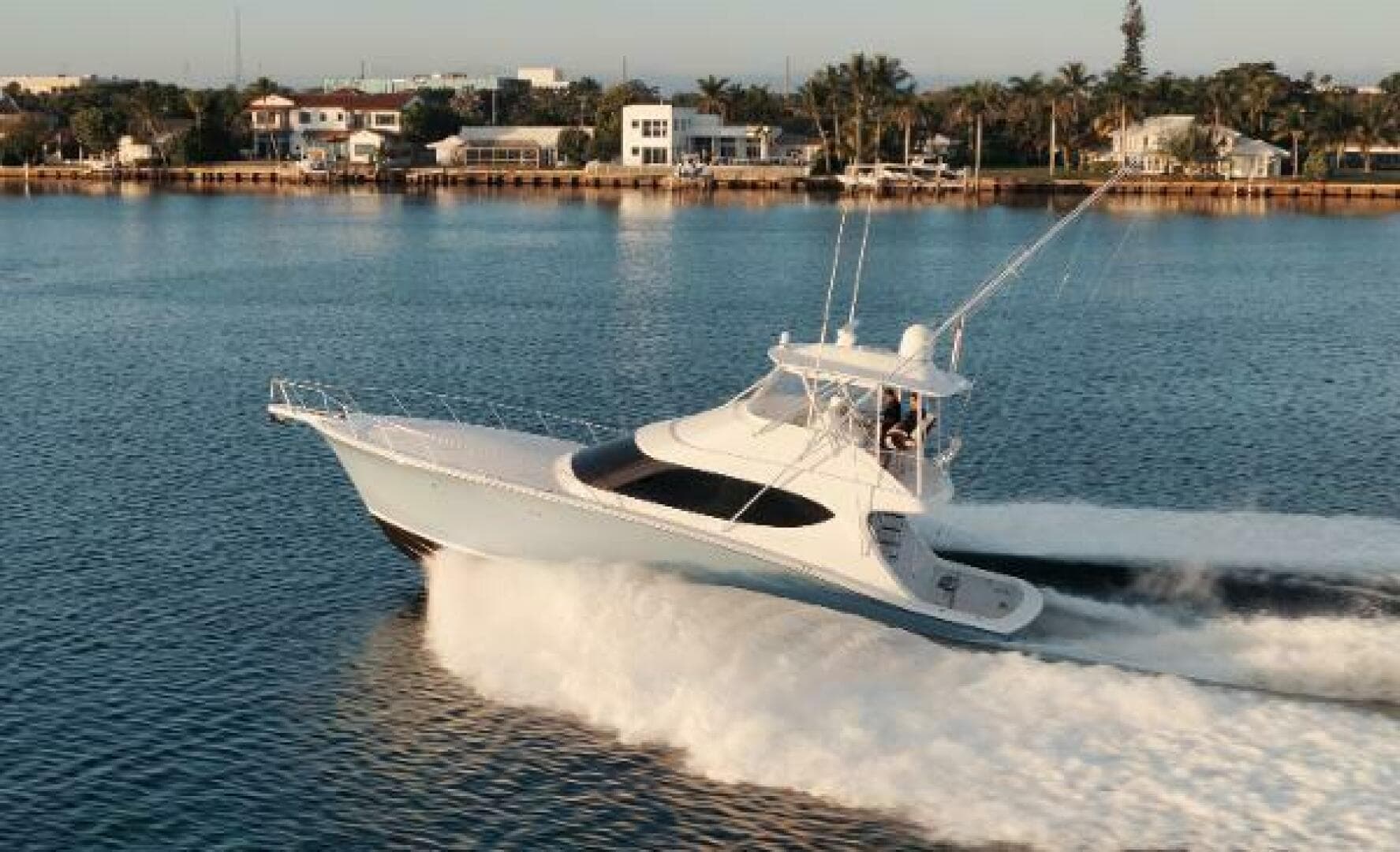 54' Hatteras GT54 - Profile