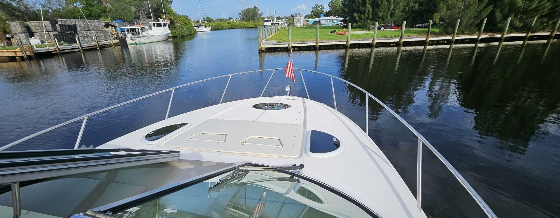 2018 Regal 33 XO Express Cruiser Outboard