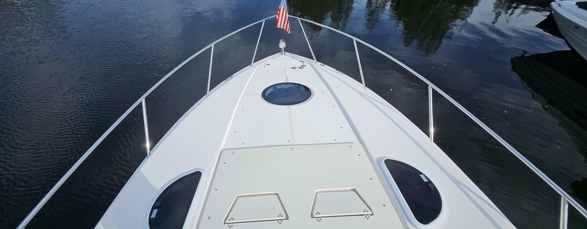 2018 Regal 33 XO Express Cruiser Outboard