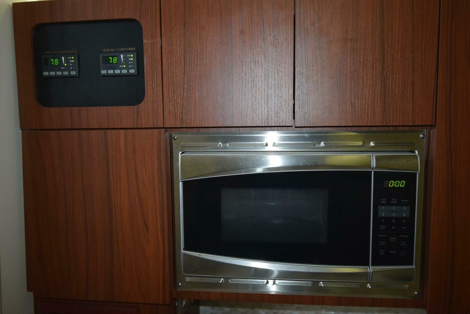 2016 Grady-White Express 330