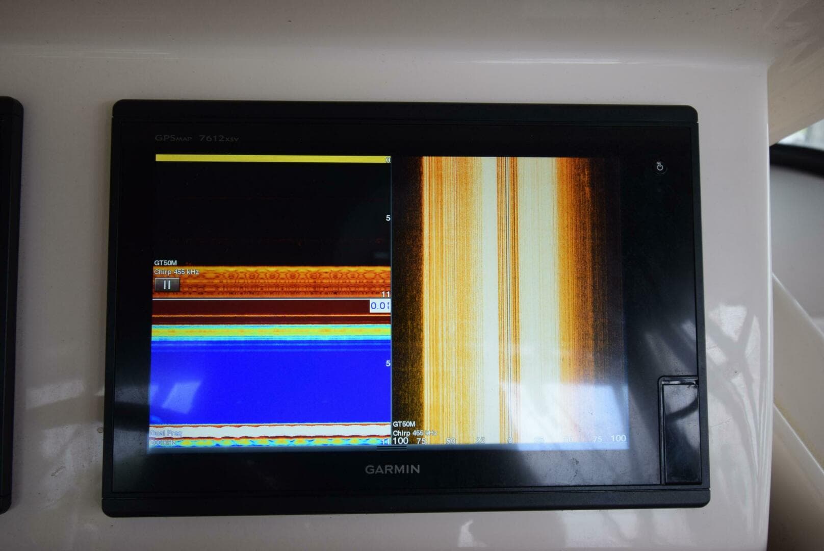 2016 Grady-White Express 330