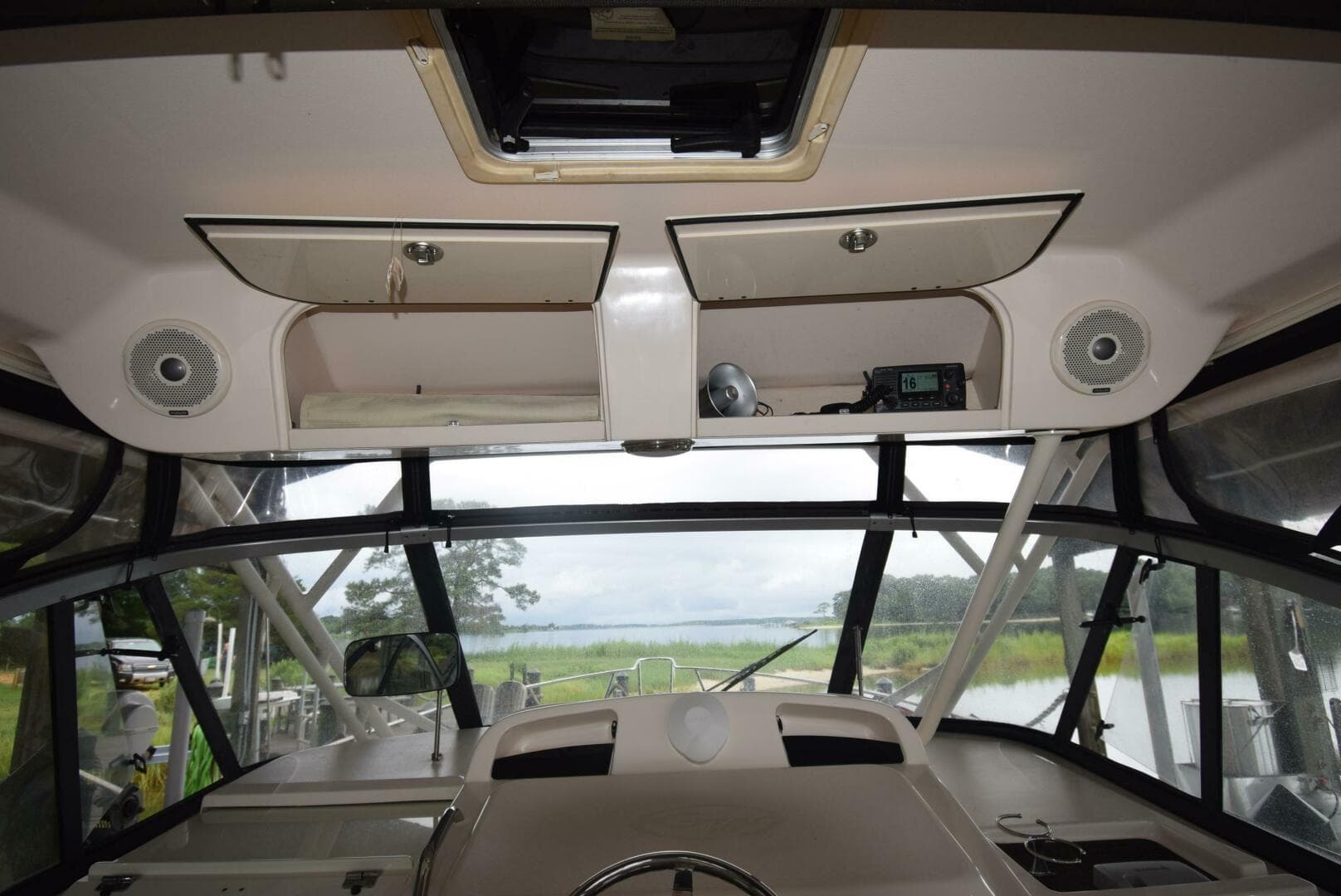 2016 Grady-White Express 330