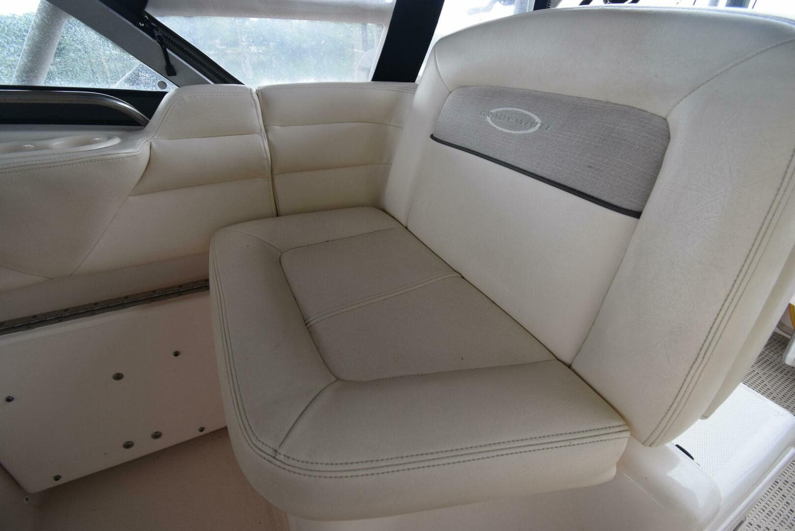 2016 Grady-White Express 330