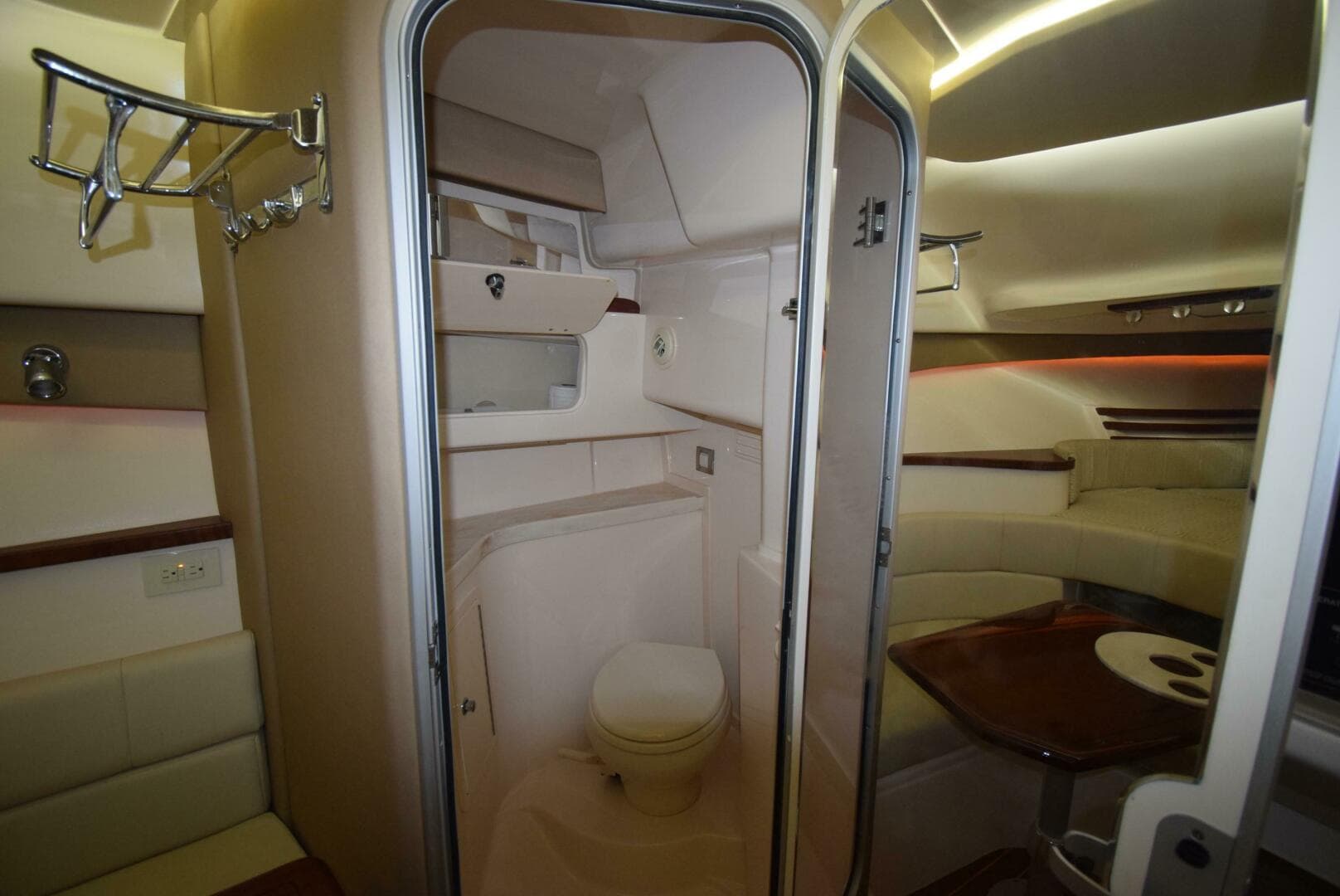 2016 Grady-White Express 330