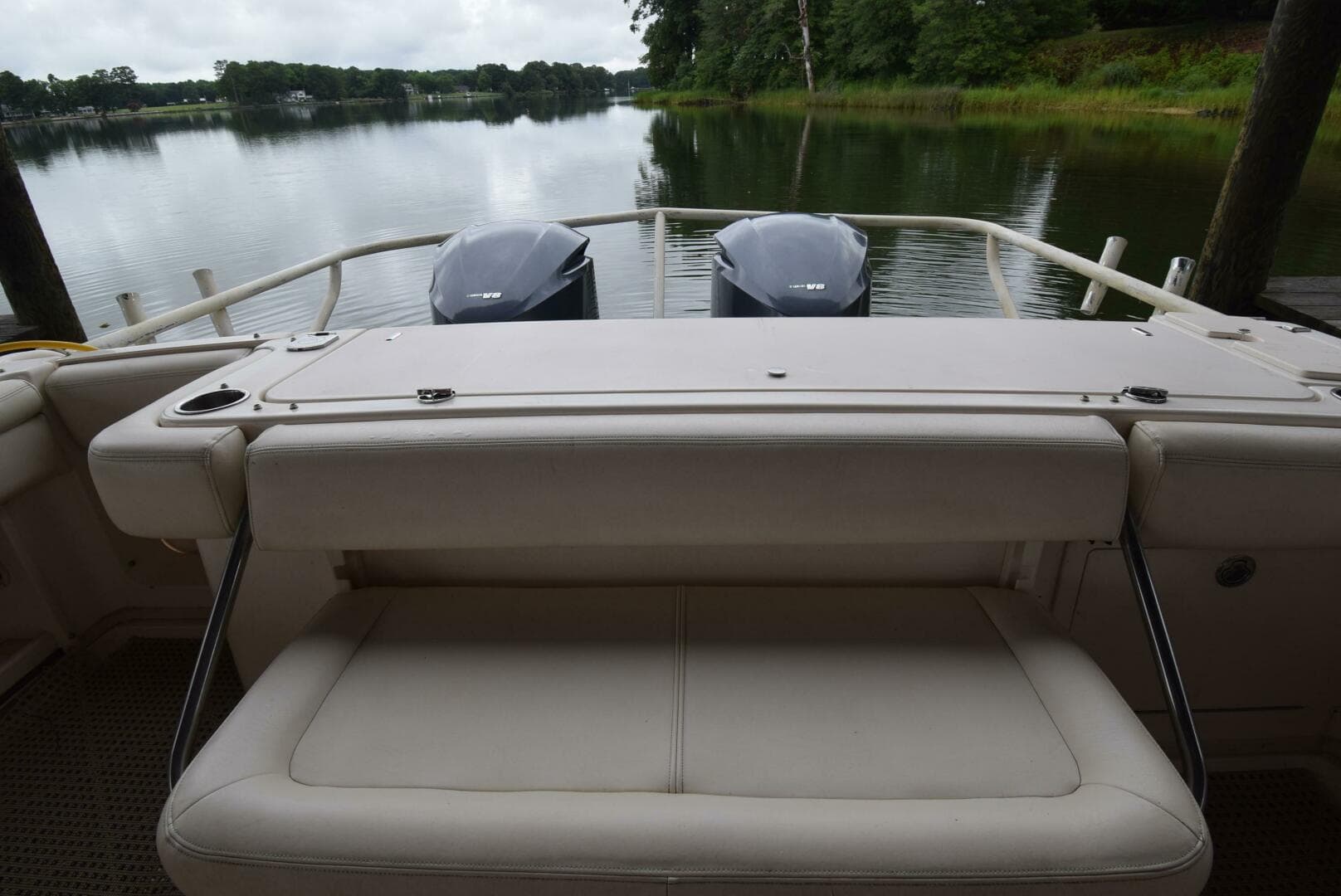 2016 Grady-White Express 330