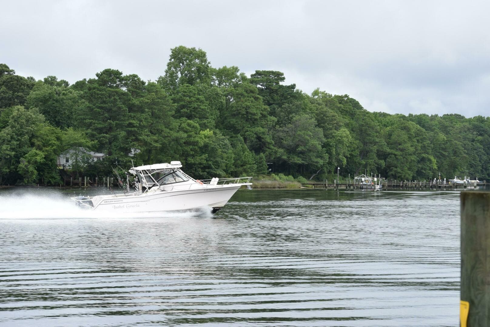 2016 Grady-White Express 330