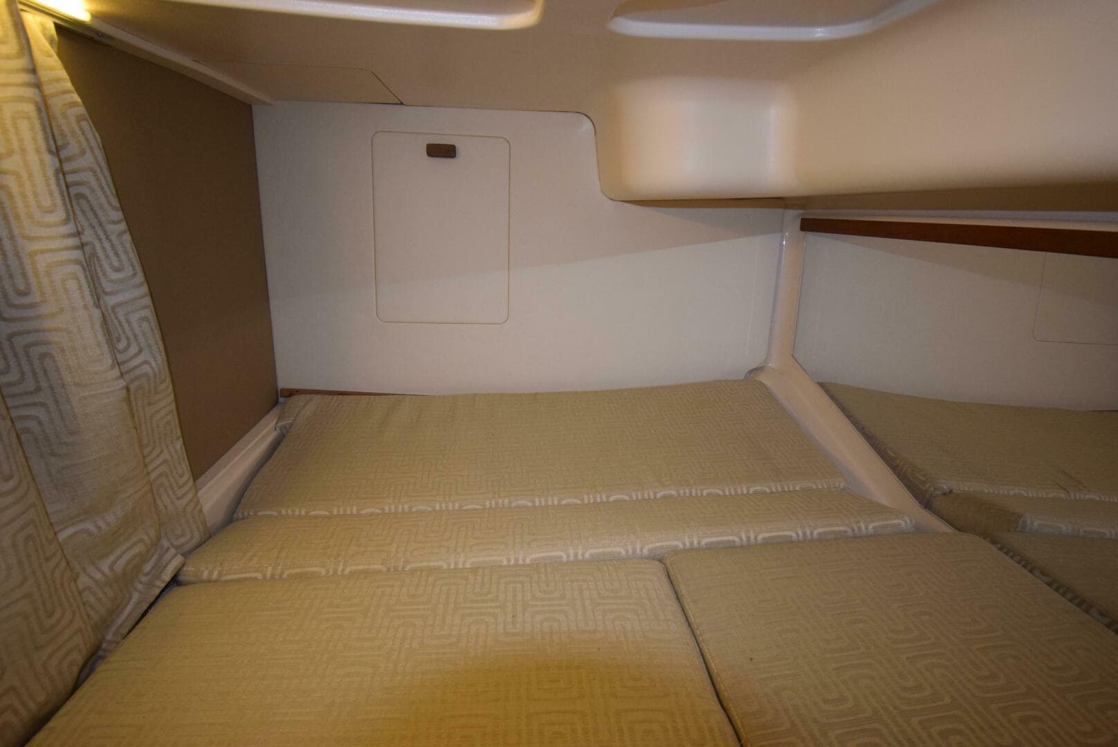 2016 Grady-White Express 330