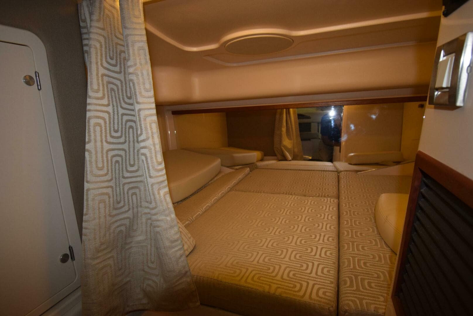 2016 Grady-White Express 330