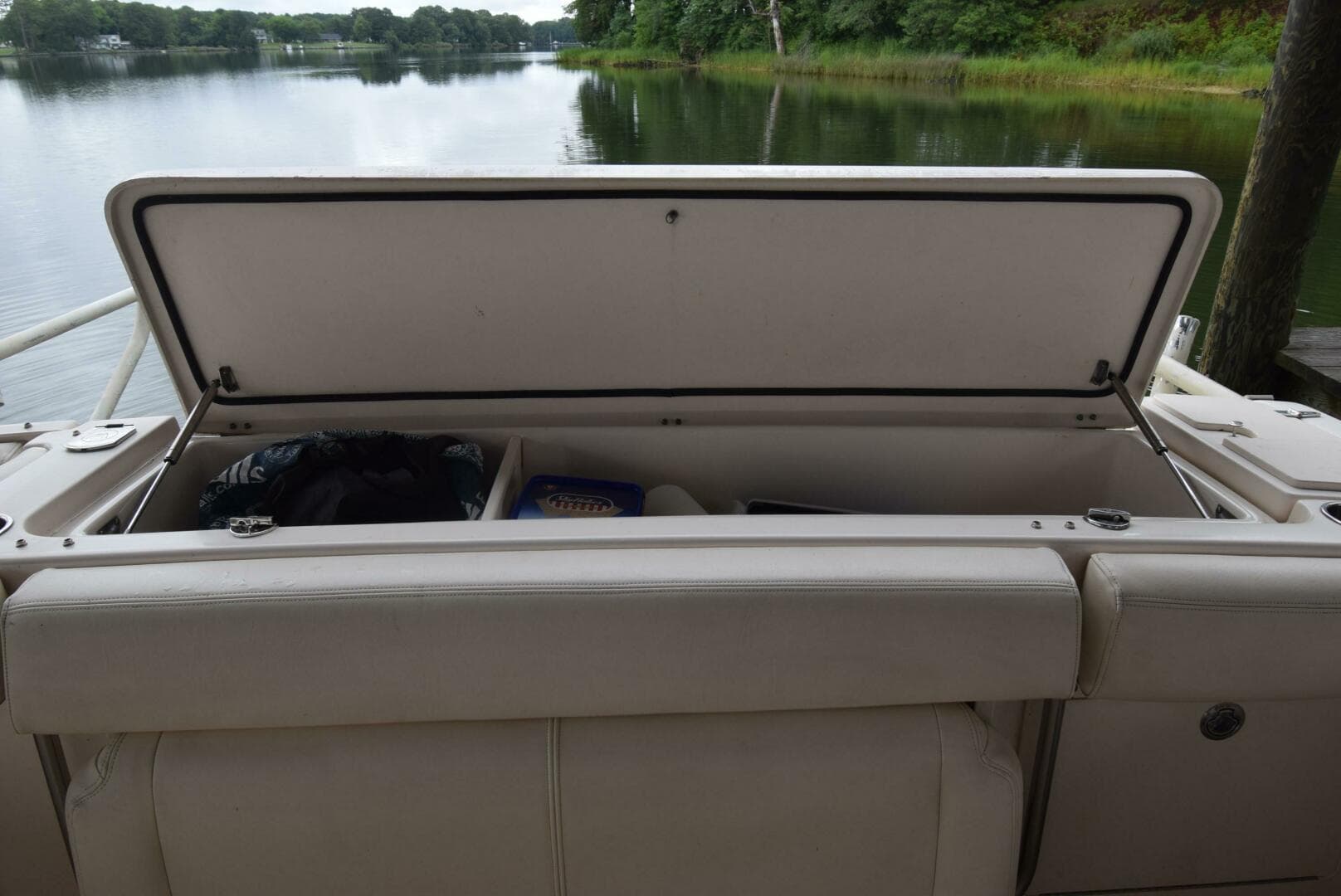 2016 Grady-White Express 330