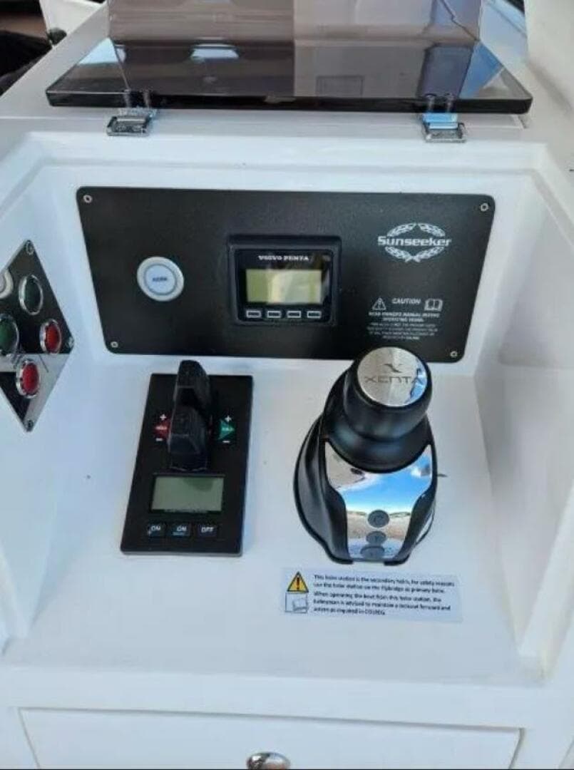 2022 Sunseeker 60 Predator EVO