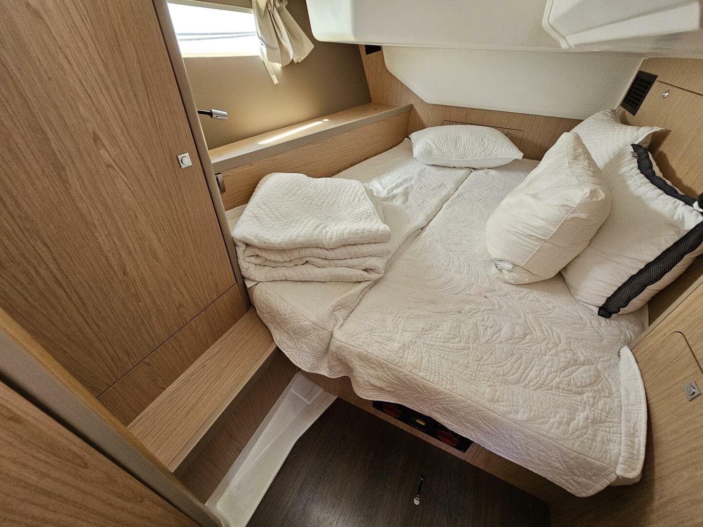 2017 Beneteau Oceanis 45