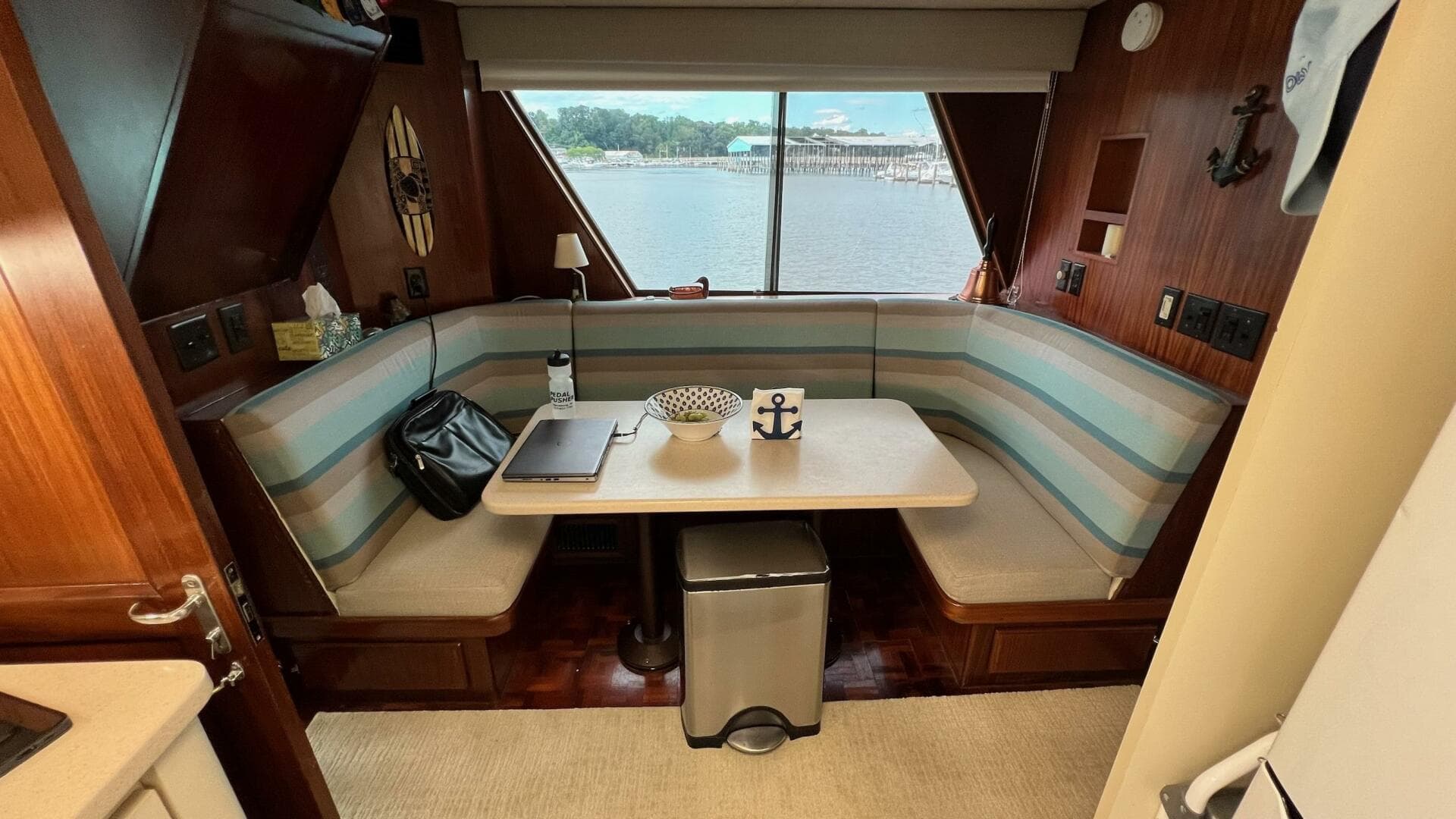 1987 Hatteras Motoryacht
