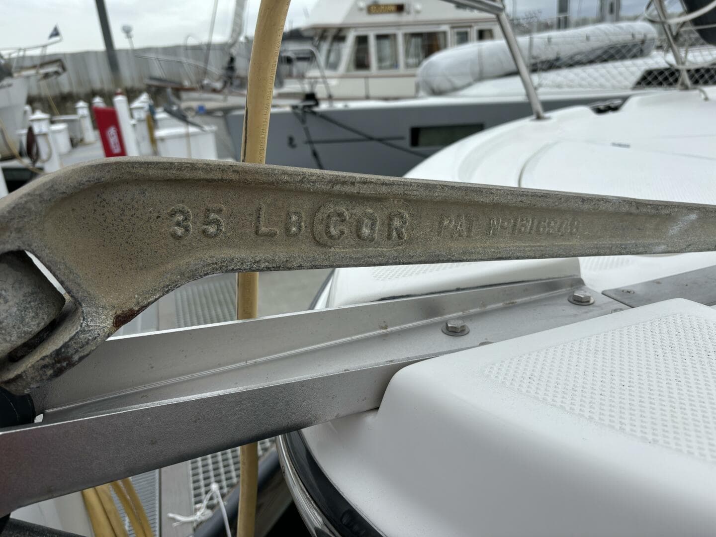 2000 Bayliner 3788 Command Bridge