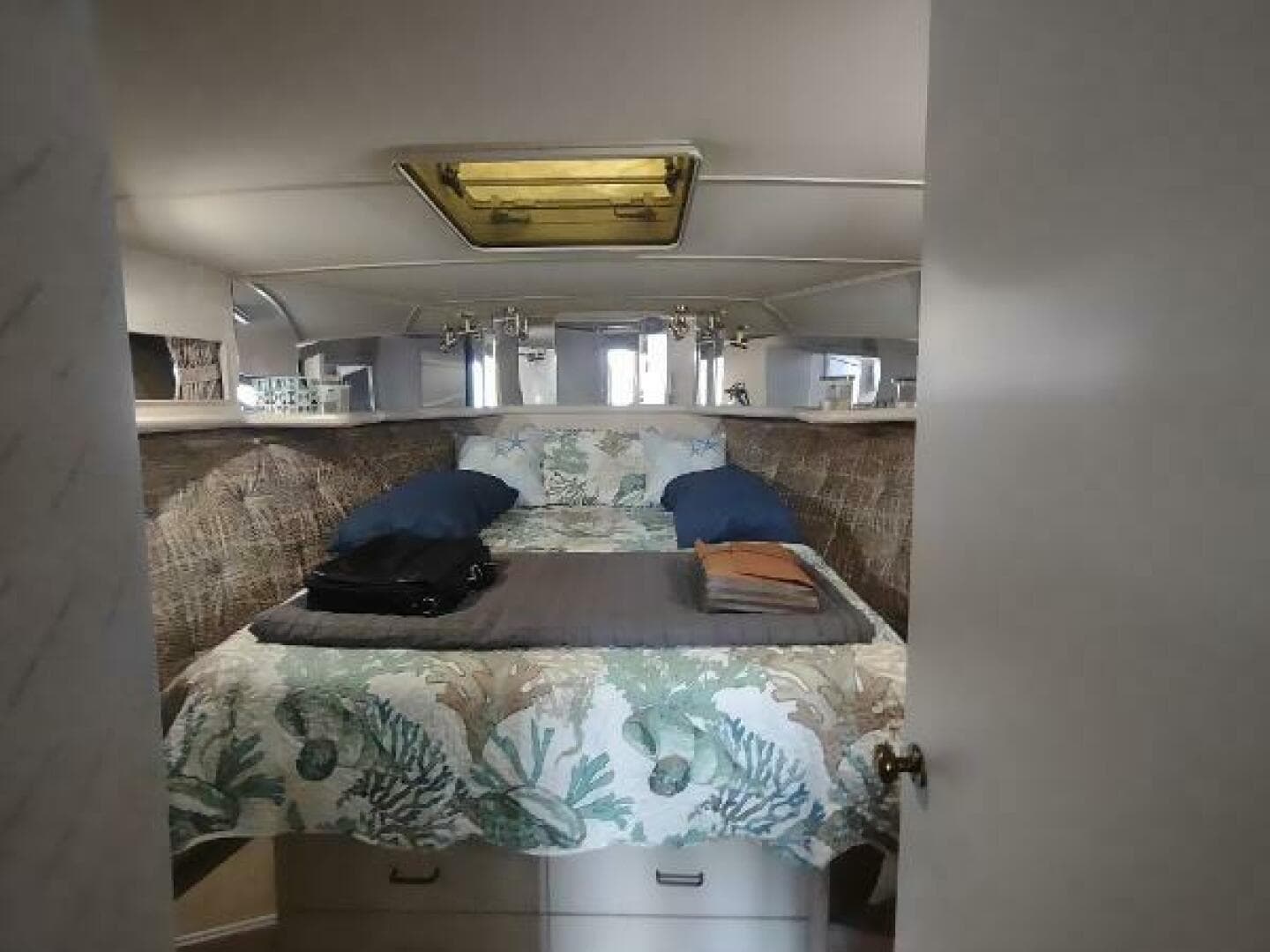 1988 Tollycraft 34 Sport Sedan