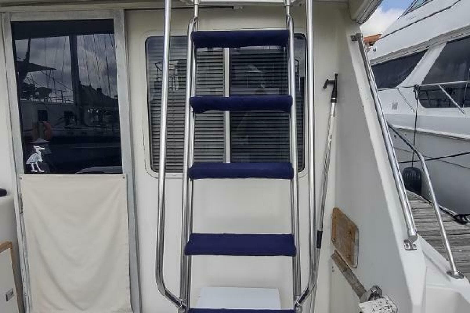 1988 Tollycraft 34 Sport Sedan