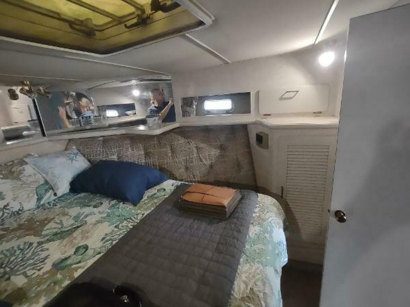 1988 Tollycraft 34 Sport Sedan