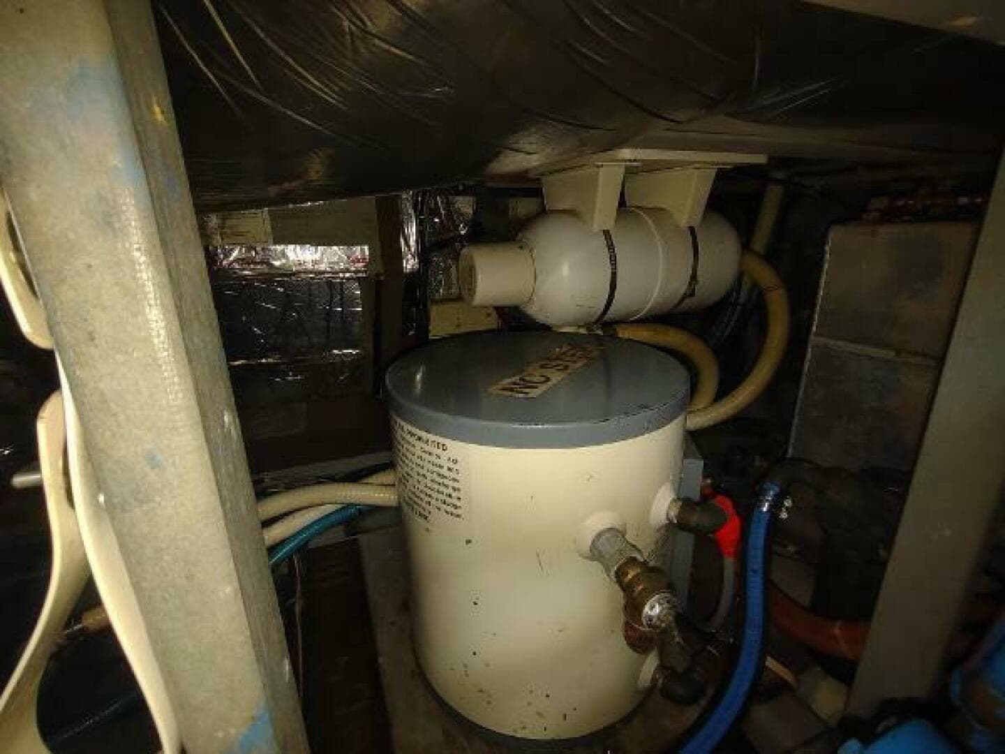 1988 Tollycraft 34 Sport Sedan