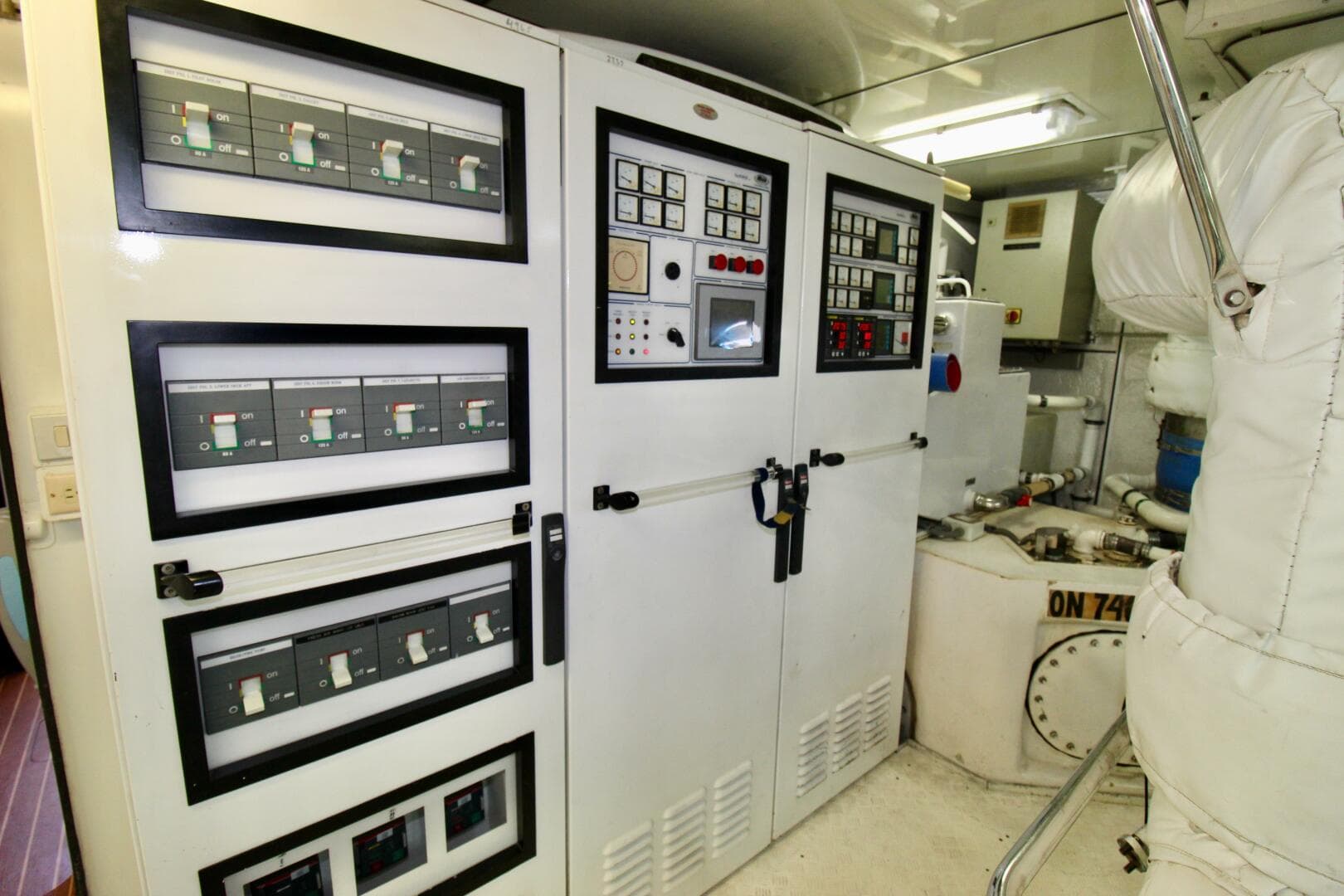 2002 Cheoy Lee Global Series Long