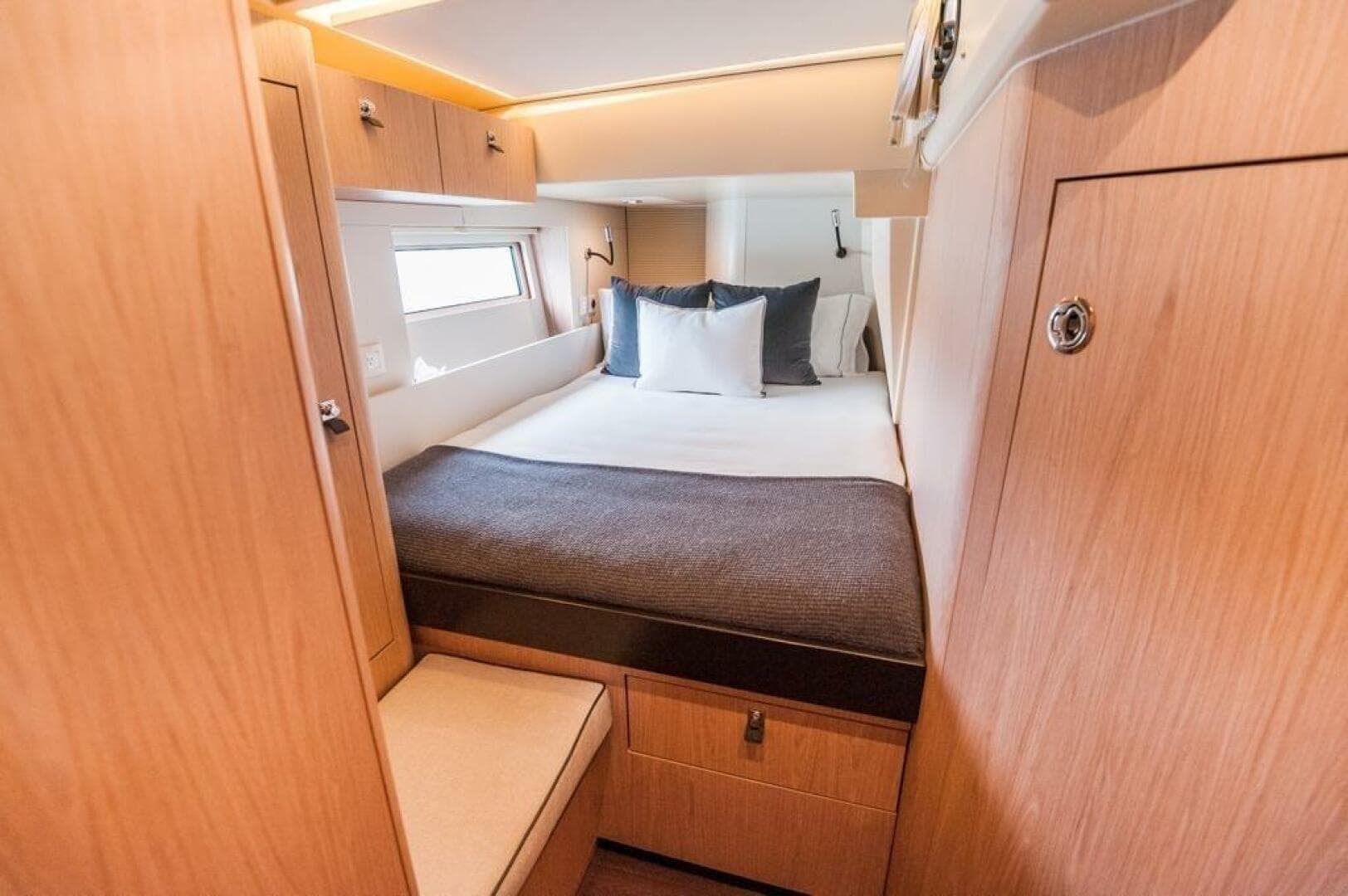 2022 Beneteau Oceanis 62