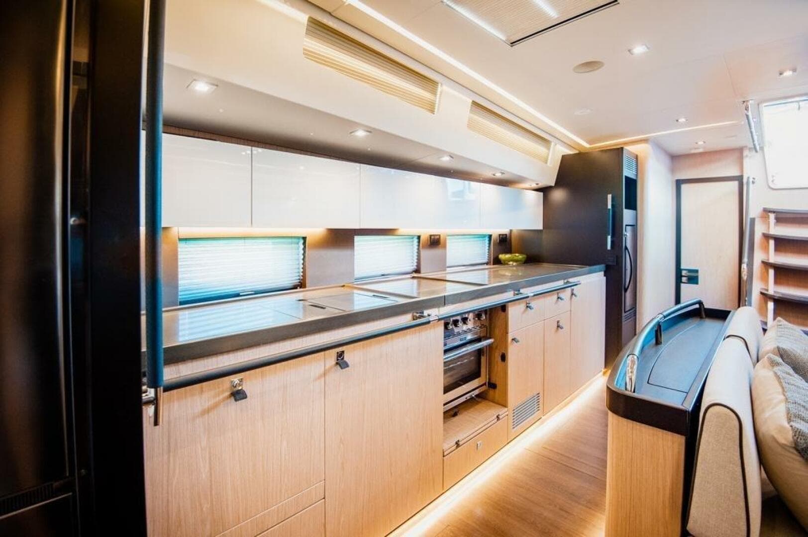 2022 Beneteau Oceanis 62