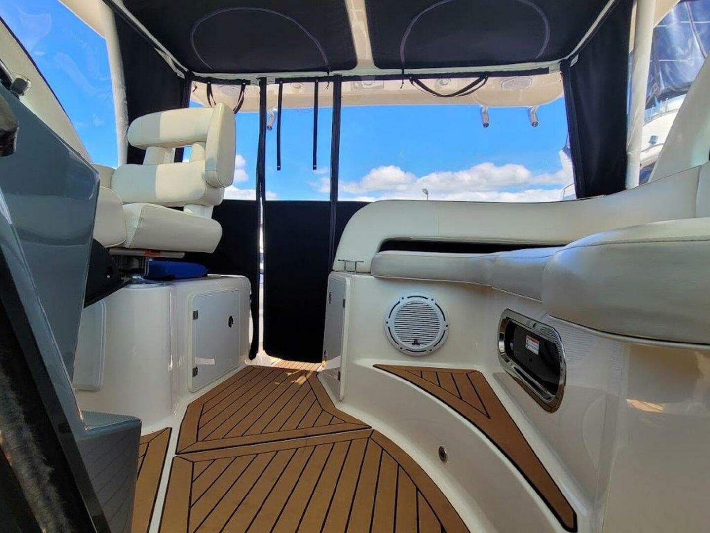 2013 Pursuit 345 Offshore