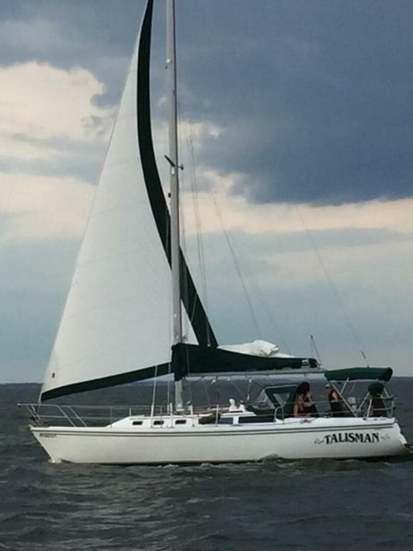 34' catalina underway4