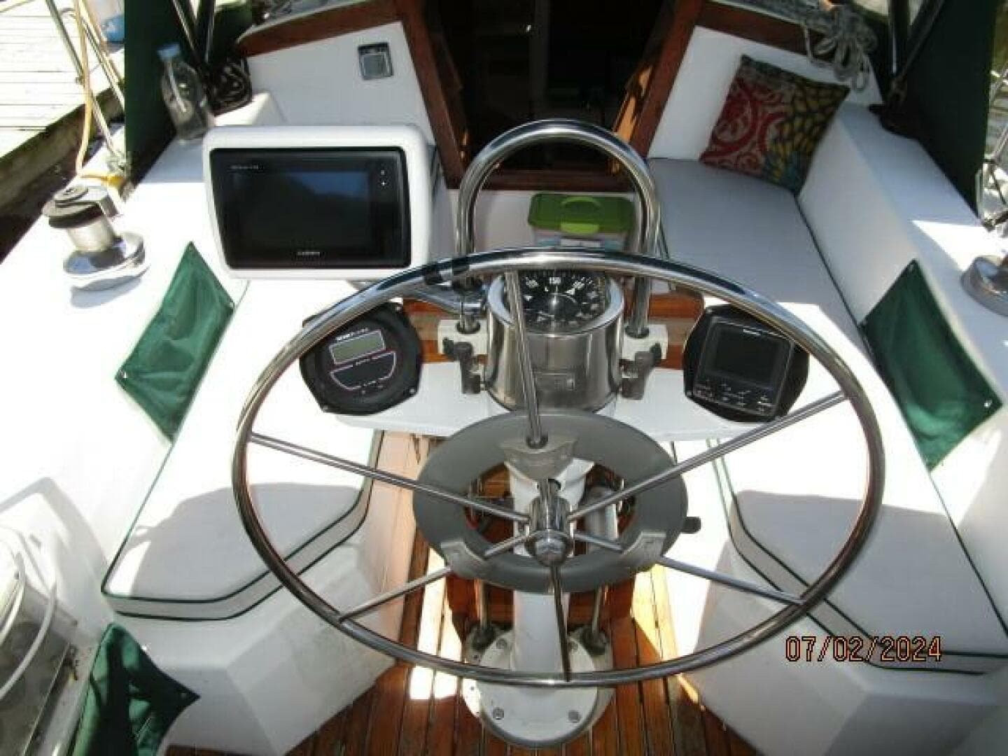 34' Catalina cockpit helm