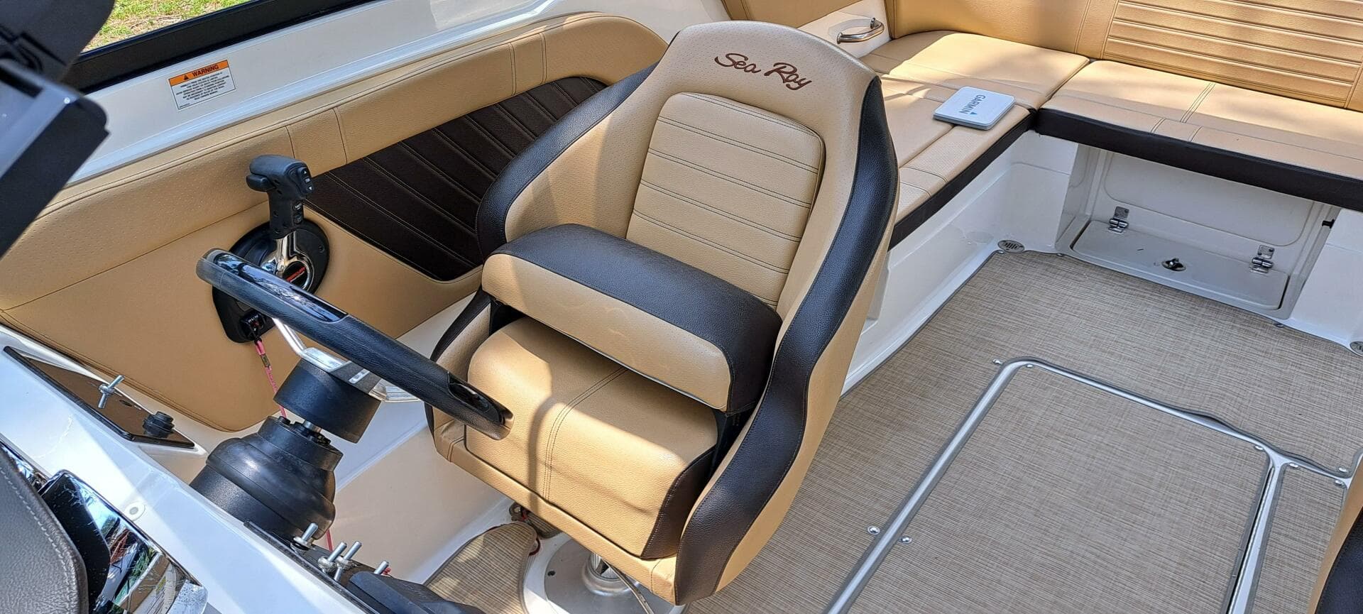 2019 Sea Ray SPX 230 OB