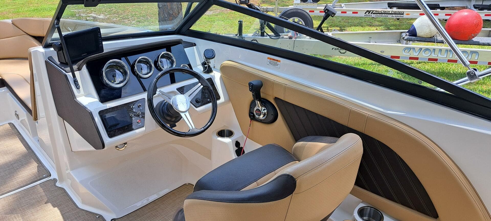 2019 Sea Ray SPX 230 OB