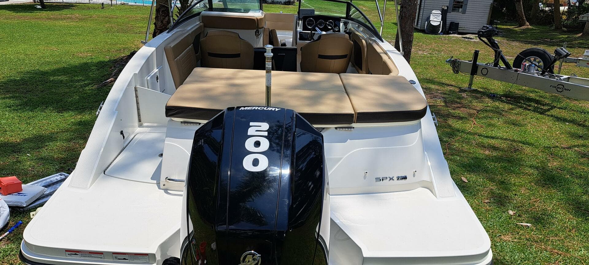 2019 Sea Ray SPX 230 OB