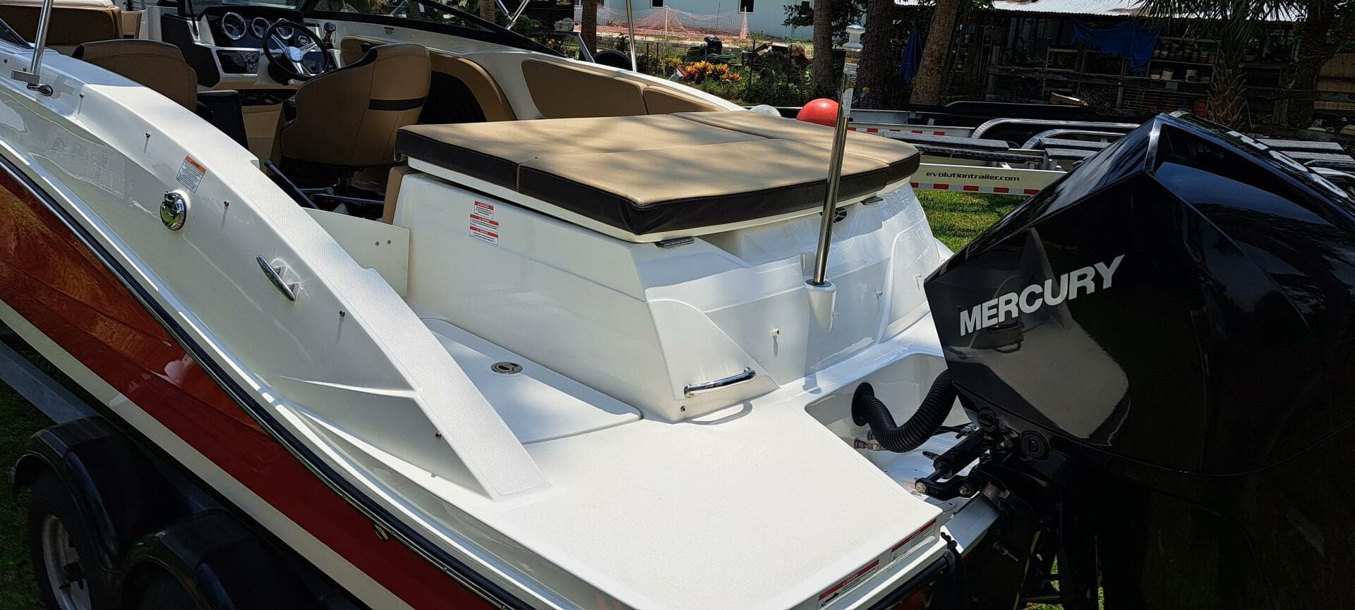 2019 Sea Ray SPX 230 OB