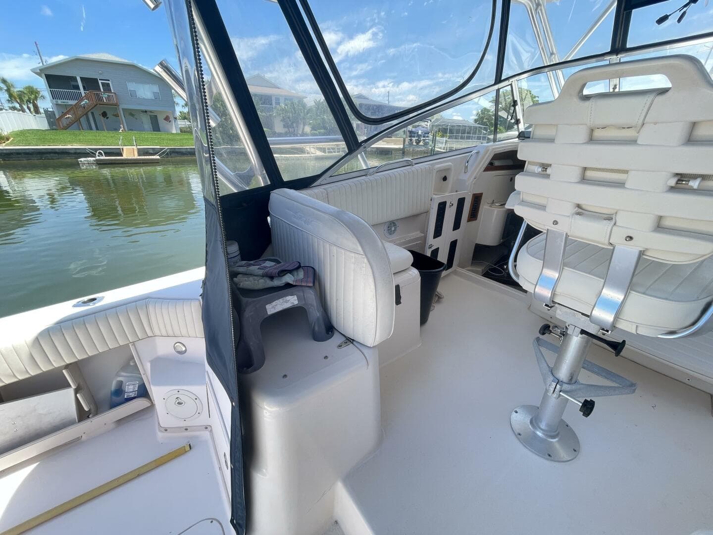 2005 Grady-White 330 Express