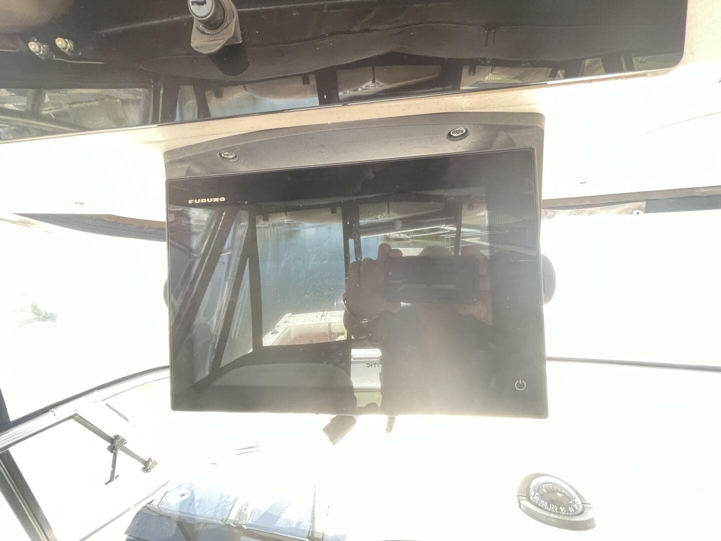 2005 Grady-White 330 Express