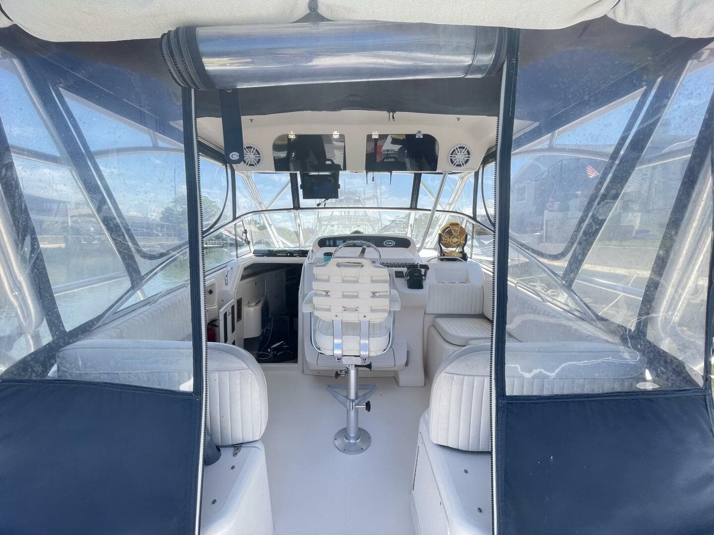 2005 Grady-White 330 Express