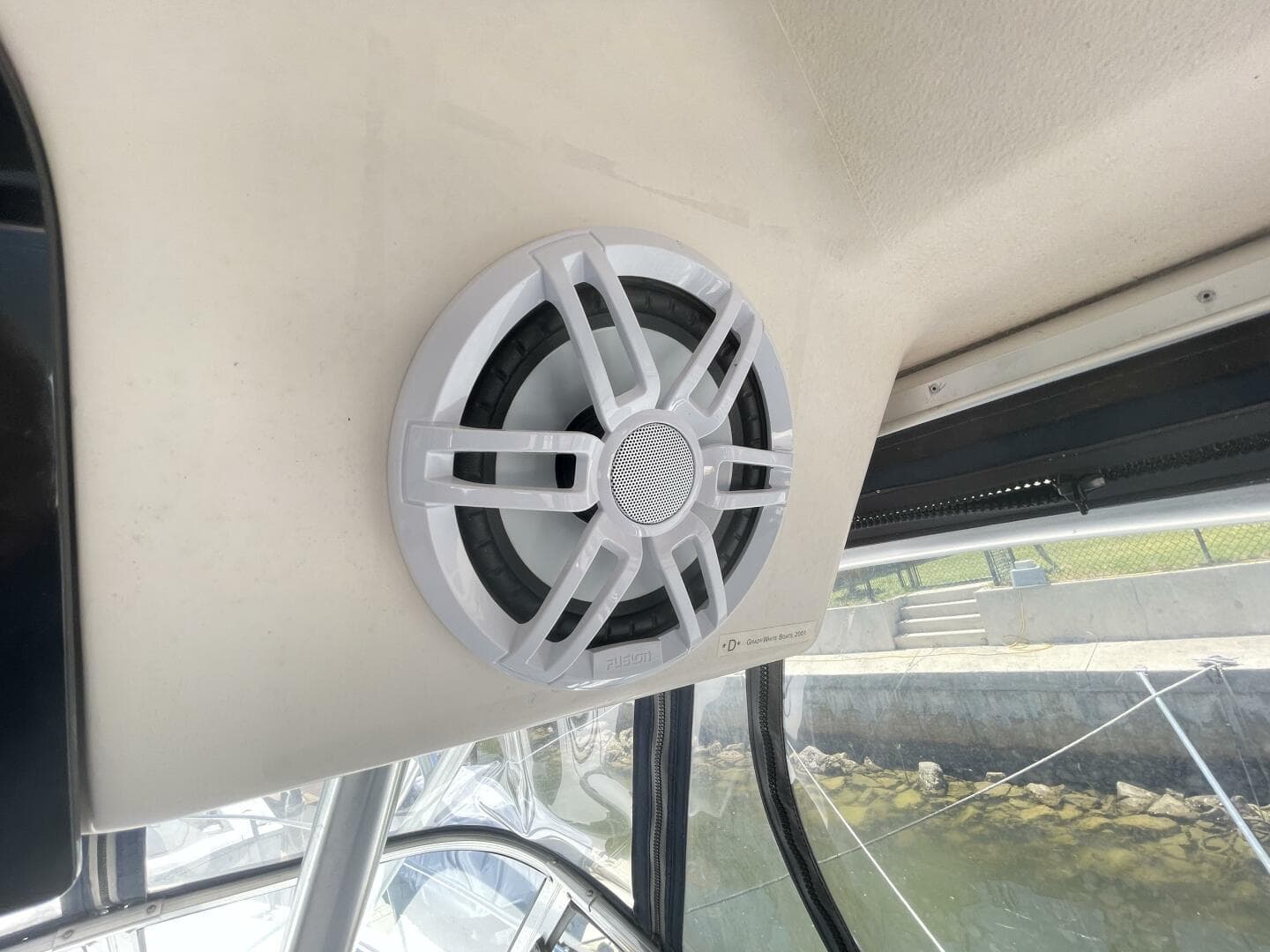 2005 Grady-White 330 Express