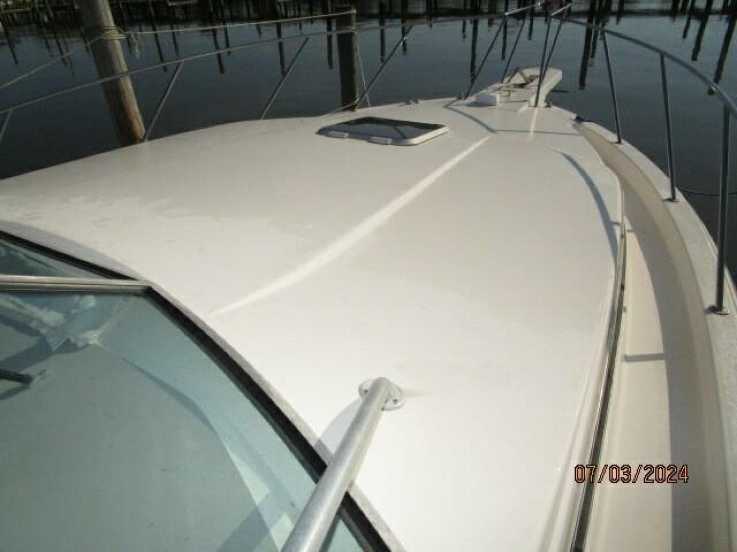 33' Wellcraft foredeck1