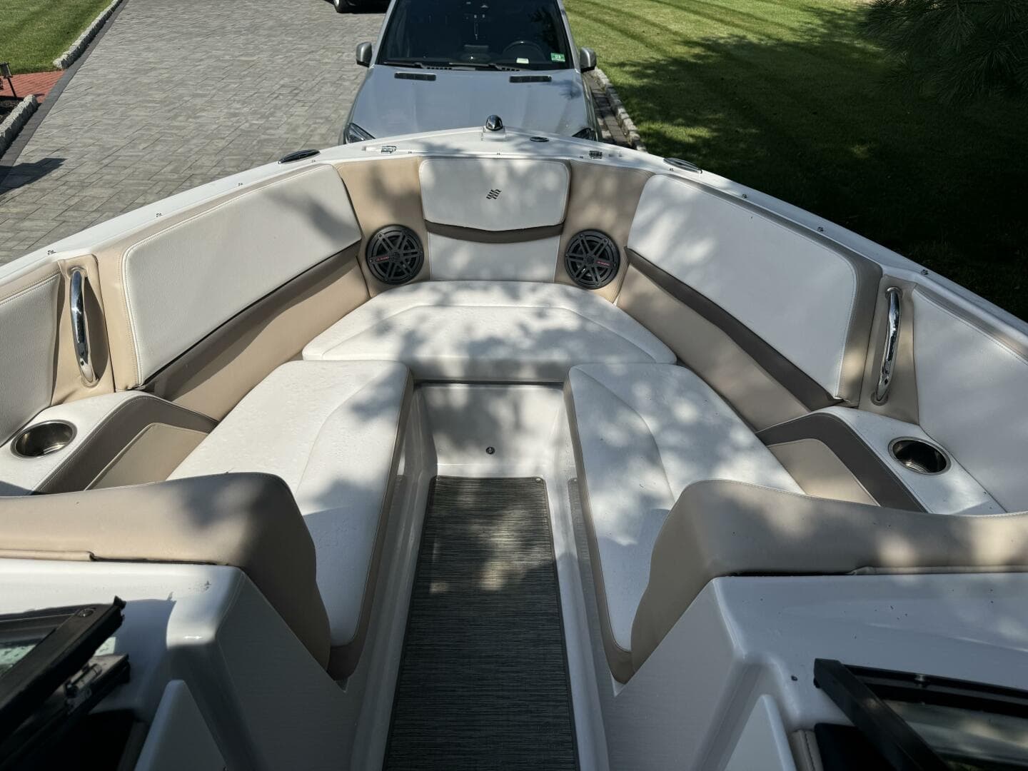 2019 Four Winns H230