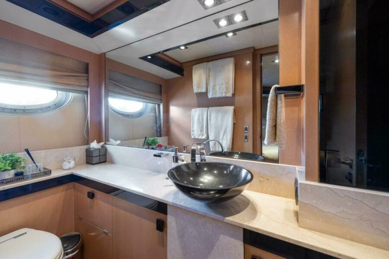 2008 Palmer Johnson 124 Sports Cruiser